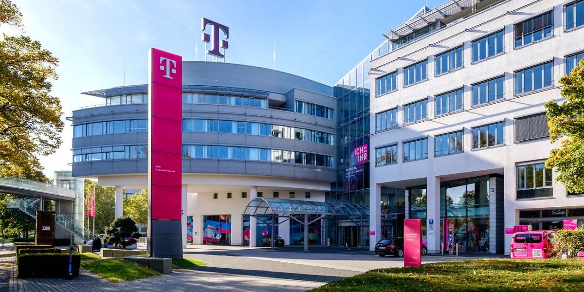 Η Deutsche Telekom απαντάει στις φήμες περί πώλησης