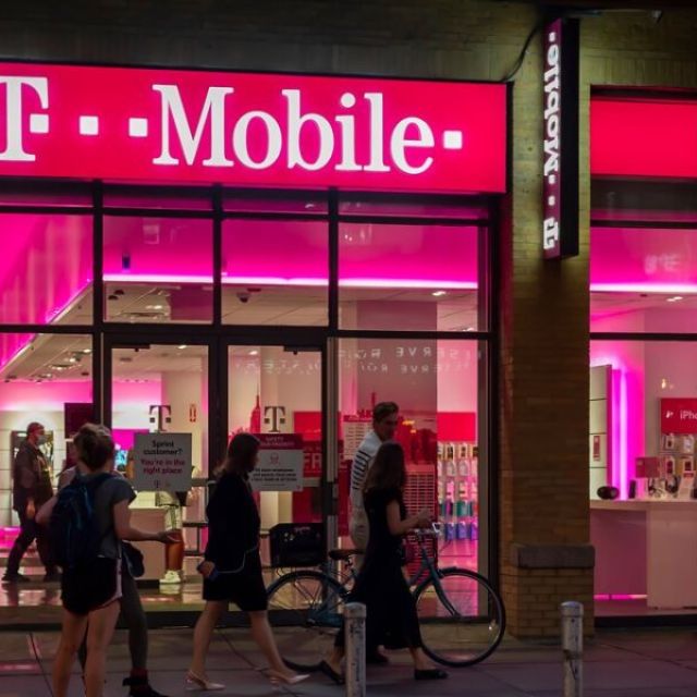 T-Mobile: Υπό απειλή τα προσωπικά δεδομένα των πελατών της