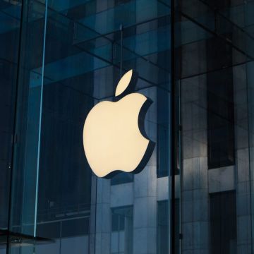Η Apple προειδοποιεί κατόχους iPhone