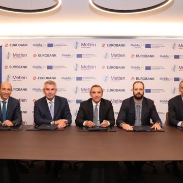 H Eurobank χρηματοδοτεί φωτοβολταϊκά έργα 311,16MWp